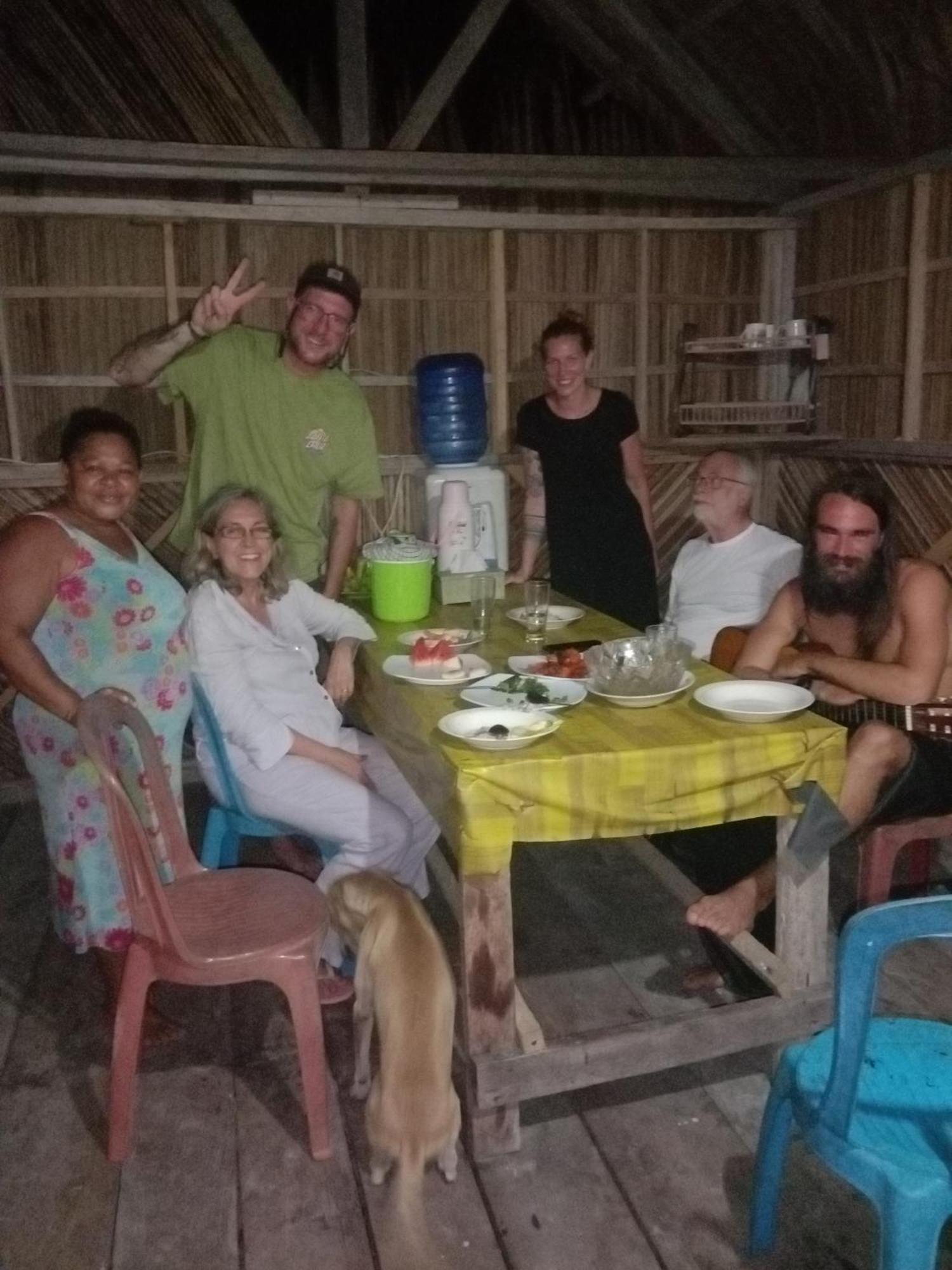 Amfriwen Homestay Yennanas Besir Εξωτερικό φωτογραφία