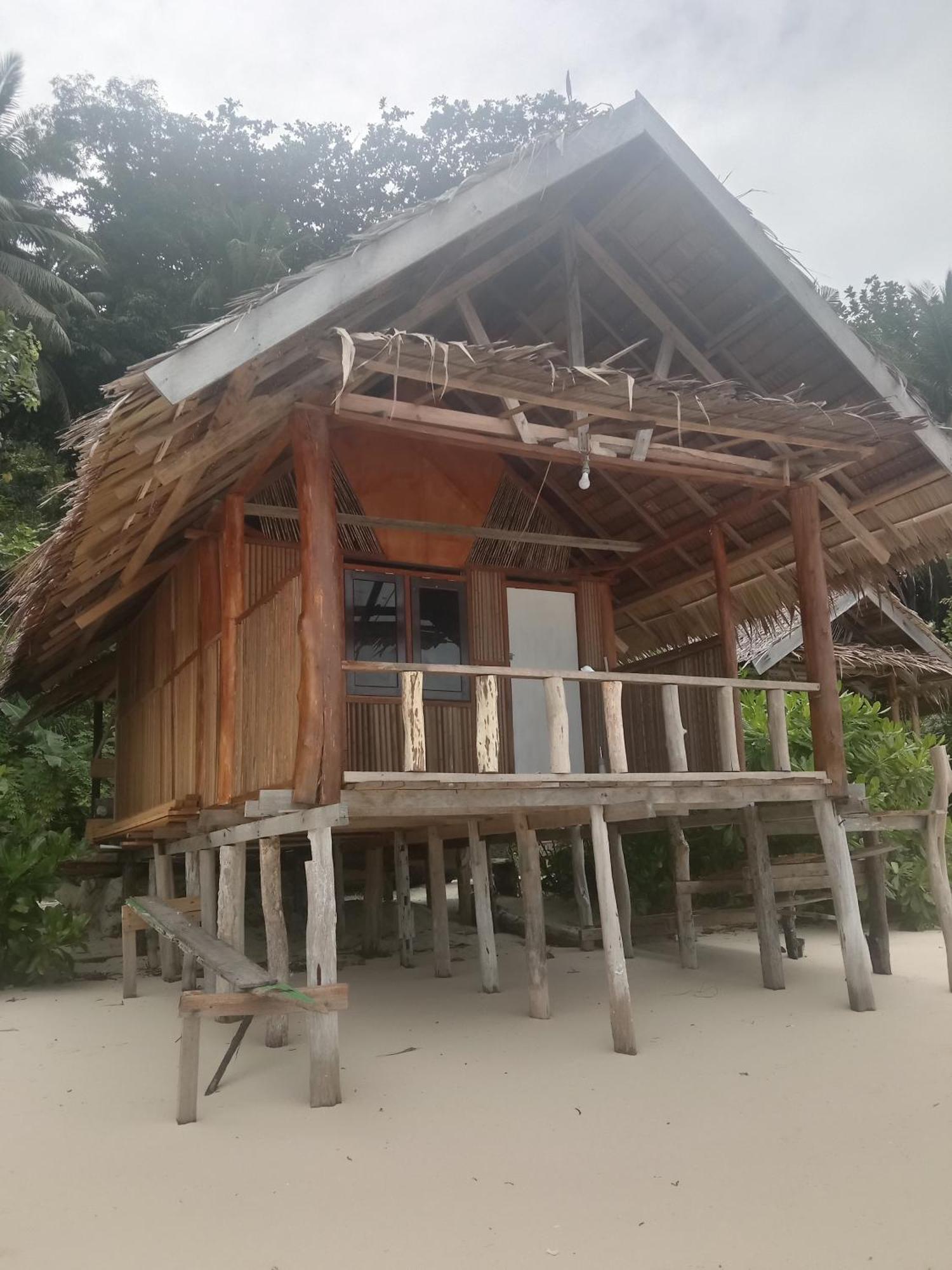 Amfriwen Homestay Yennanas Besir Εξωτερικό φωτογραφία